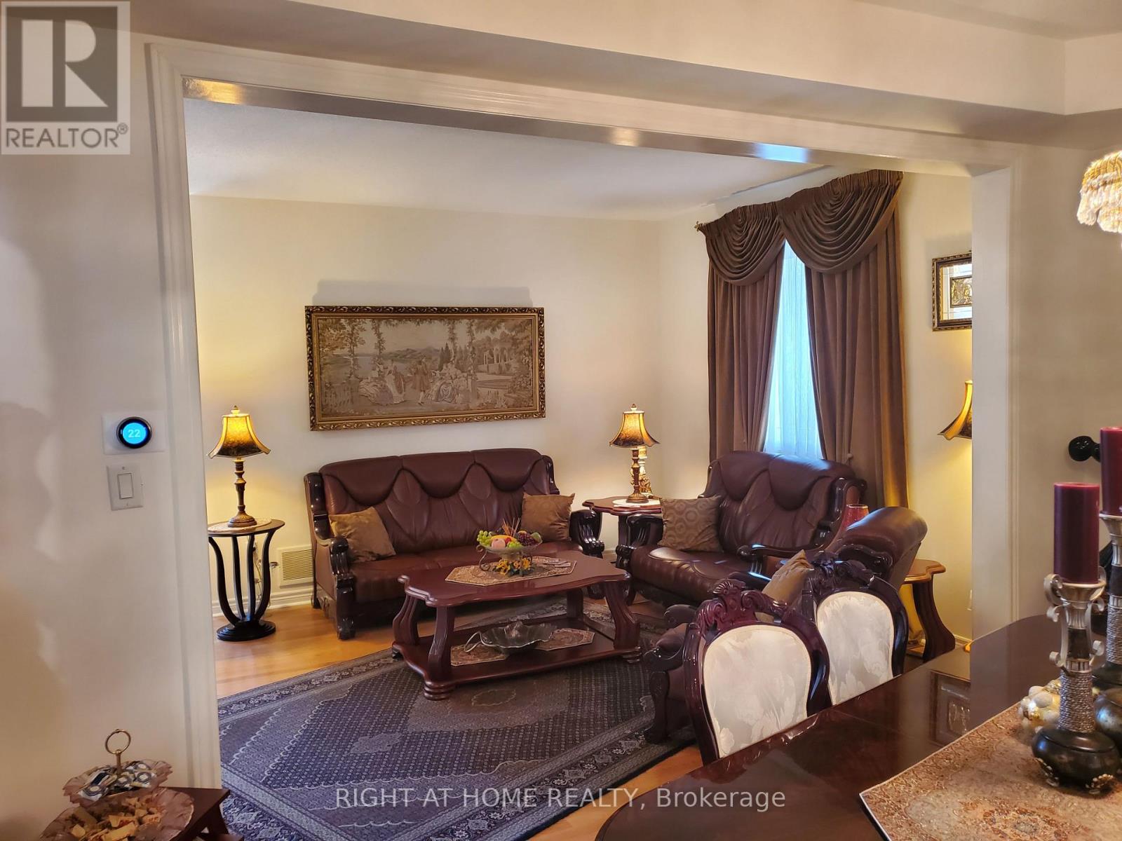 101 Townwood Drive, Richmond Hill, Ontario  L4E 4T2 - Photo 8 - N13665134