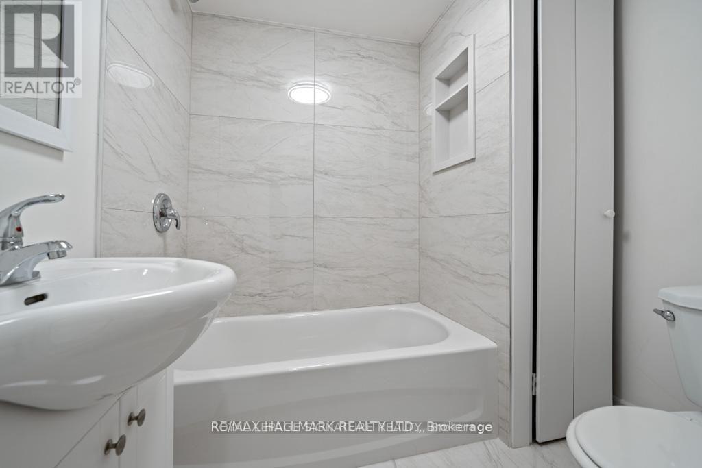 227-Basement Thoms Crescent, Newmarket, Ontario L3Y 1C9 - Photo 7 - N13665136