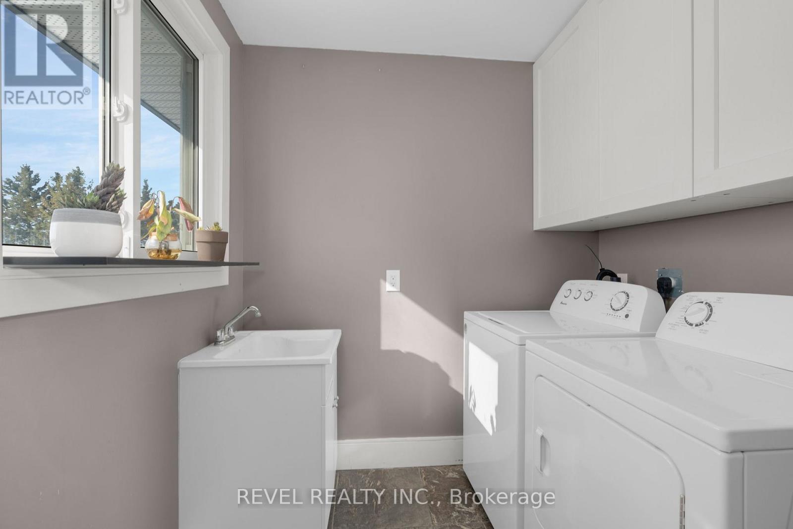 6537 9 County Road, Clearview, Ontario  L0M 1S0 - Photo 17 - S13665138
