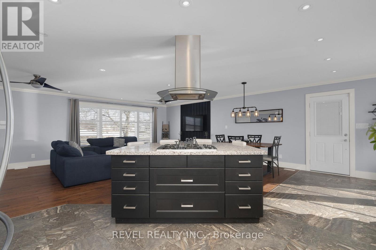 6537 9 County Road, Clearview, Ontario  L0M 1S0 - Photo 9 - S13665138