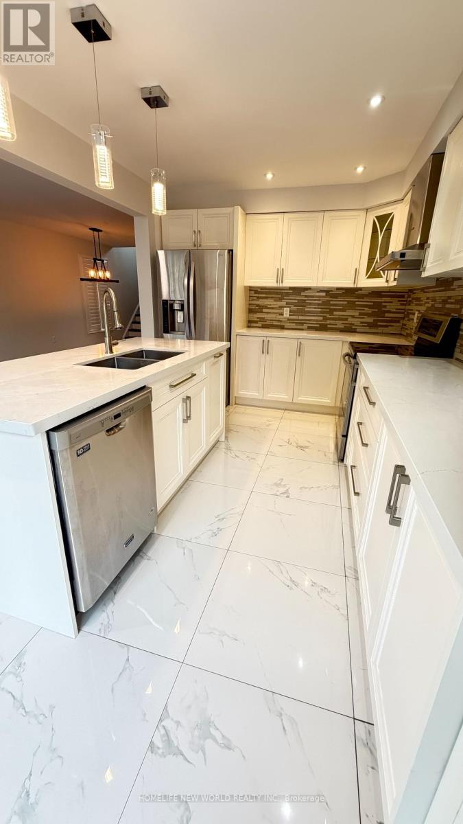 424 Levanna Lane, Oakville, Ontario  L6H 6B8 - Photo 5 - W13665152