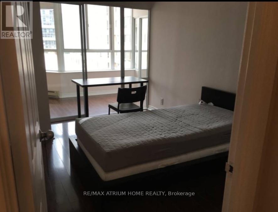 1403 - 717 Bay Street, Toronto, Ontario  M5G 2J9 - Photo 13 - C13658716