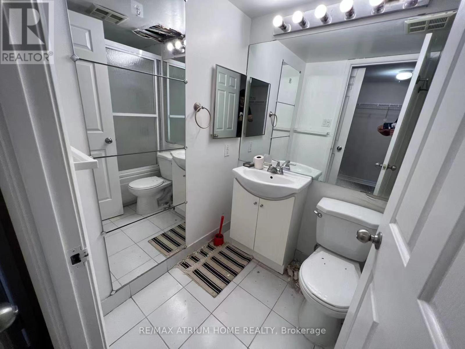 1403 - 717 Bay Street, Toronto, Ontario  M5G 2J9 - Photo 10 - C13658716