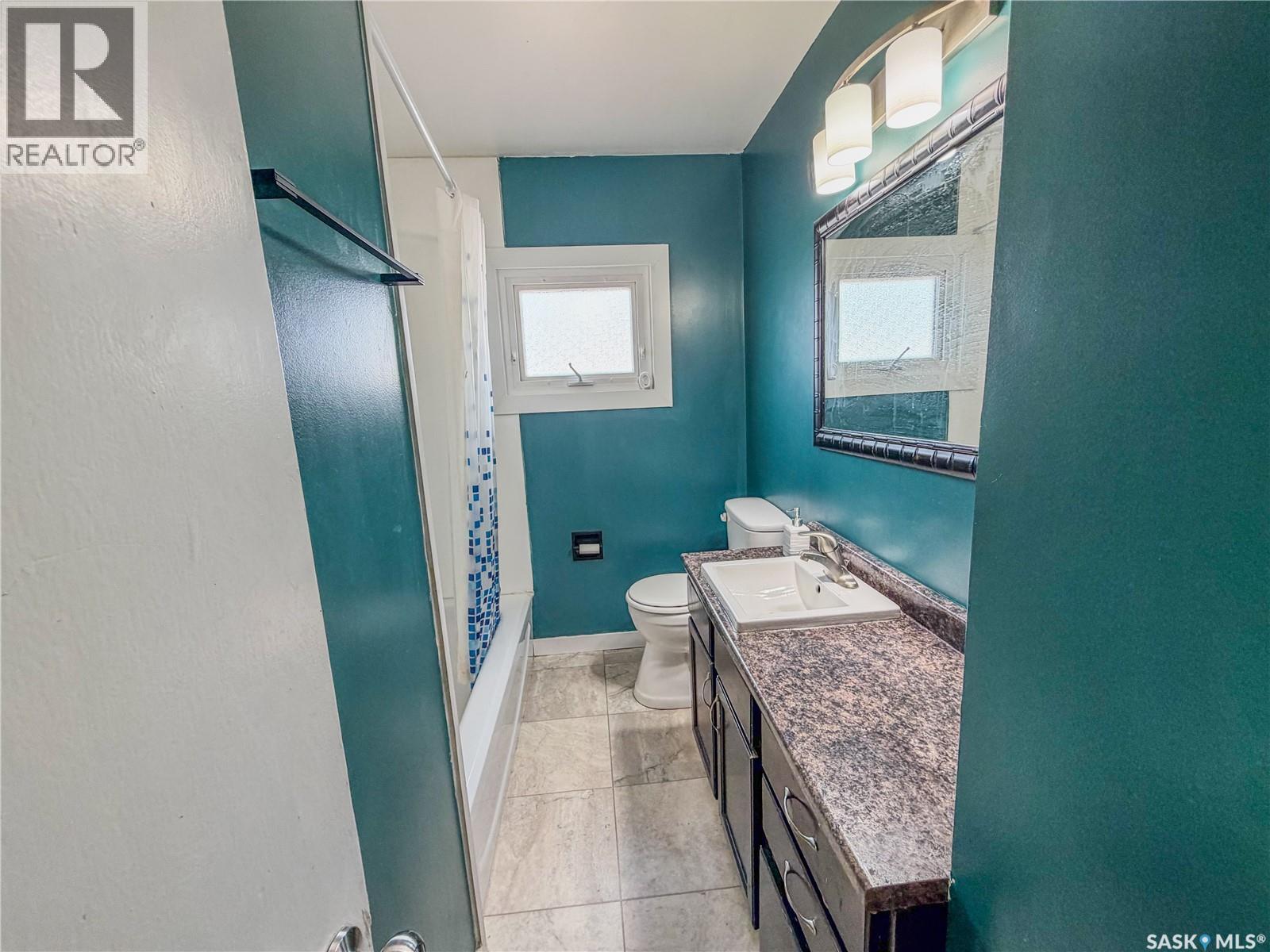 228 8th Avenue E, Melville, Saskatchewan  S0A 2P0 - Photo 12 - SK045325