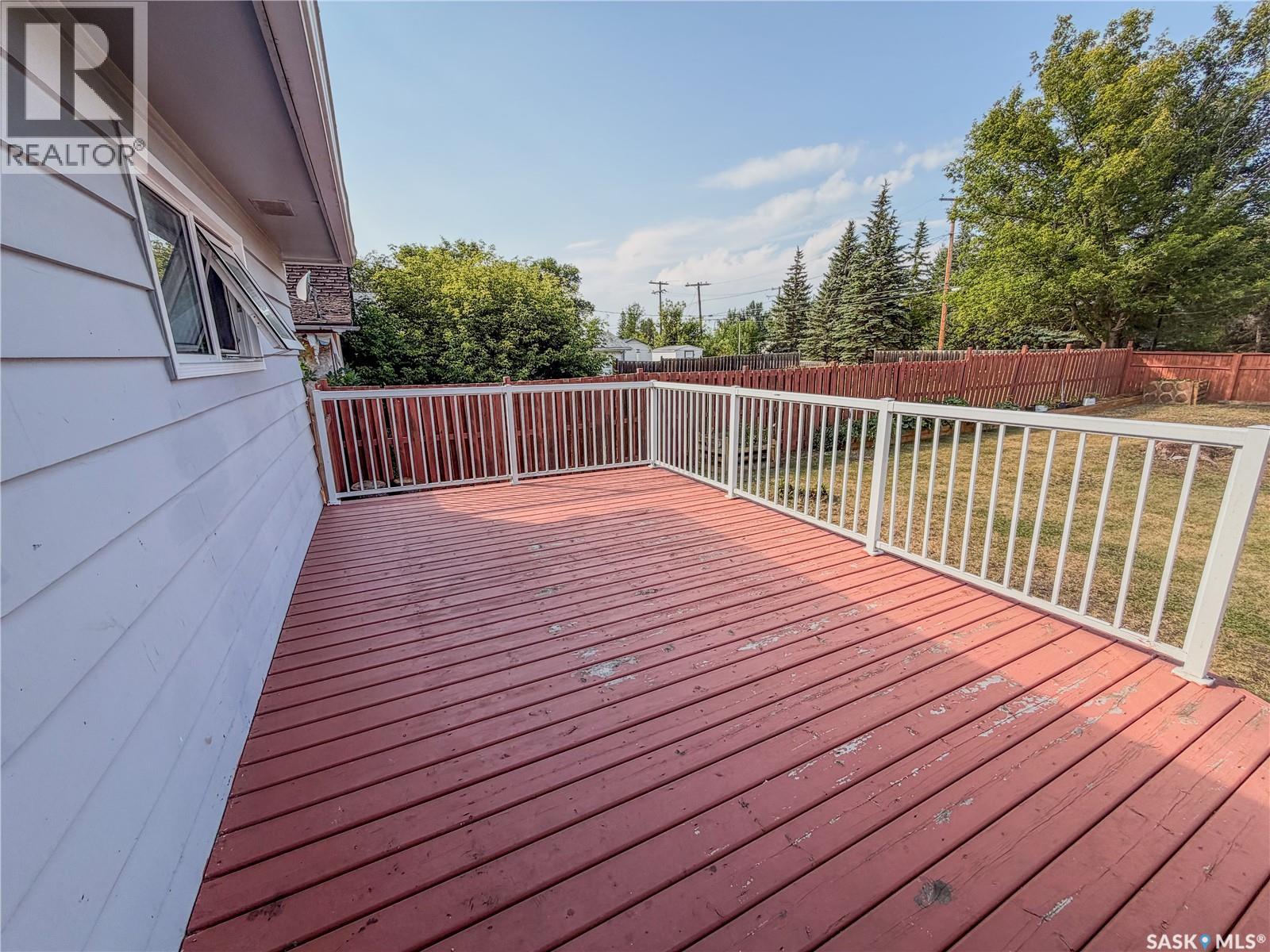 228 8th Avenue E, Melville, Saskatchewan  S0A 2P0 - Photo 35 - SK045325