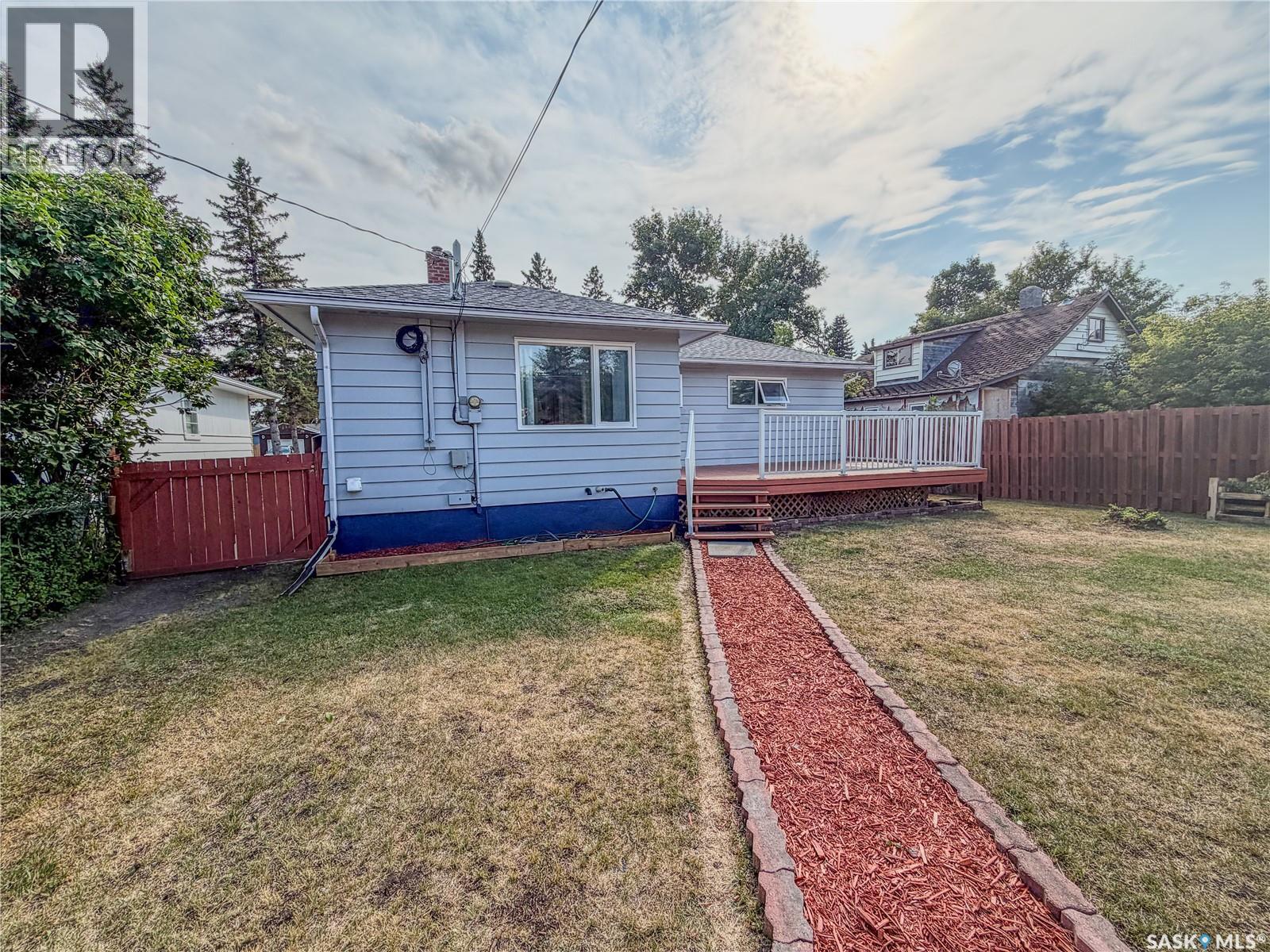 228 8th Avenue E, Melville, Saskatchewan  S0A 2P0 - Photo 42 - SK045325