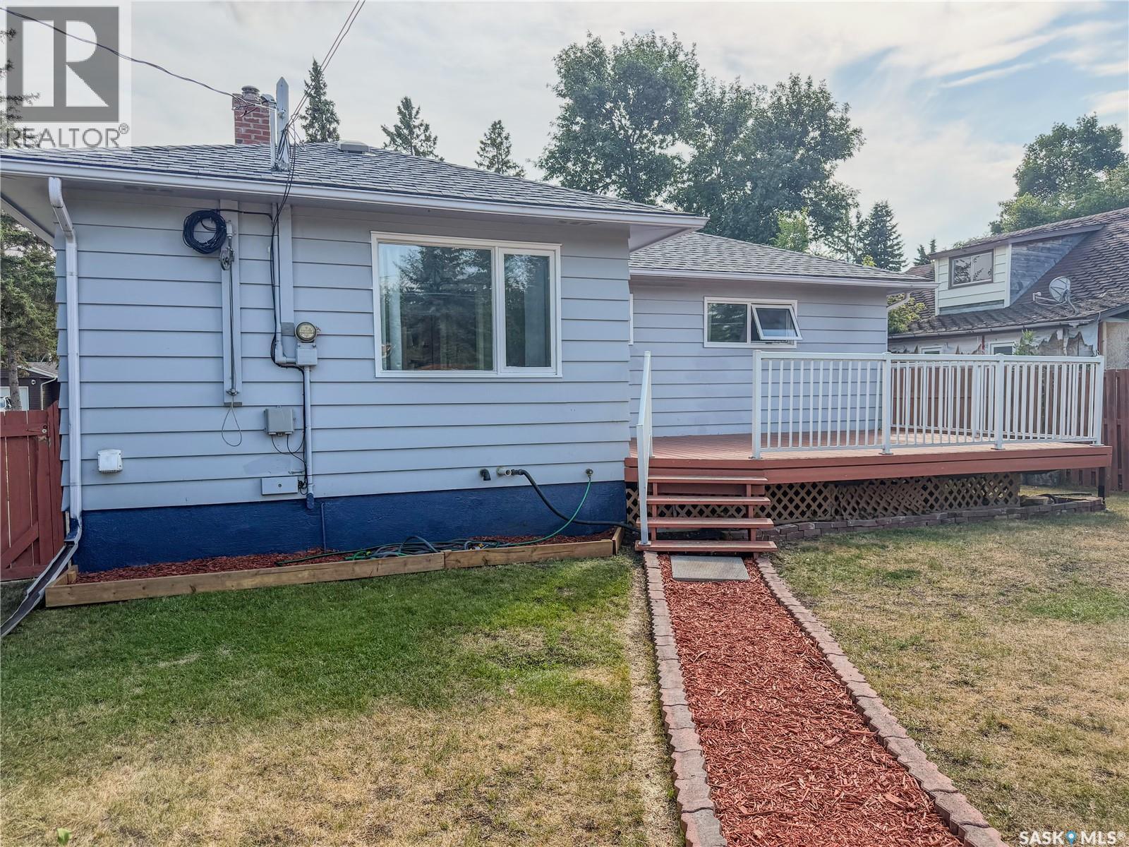 228 8th Avenue E, Melville, Saskatchewan  S0A 2P0 - Photo 43 - SK045325