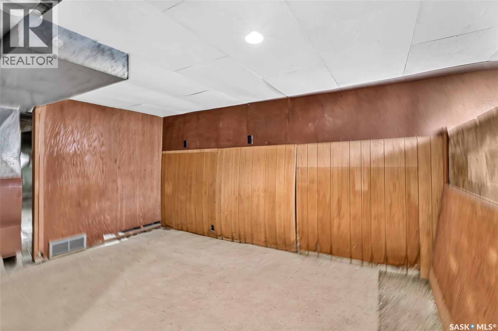 55 Iroquois Street W, Moose Jaw, Saskatchewan  S6H 5A4 - Photo 34 - SK045229