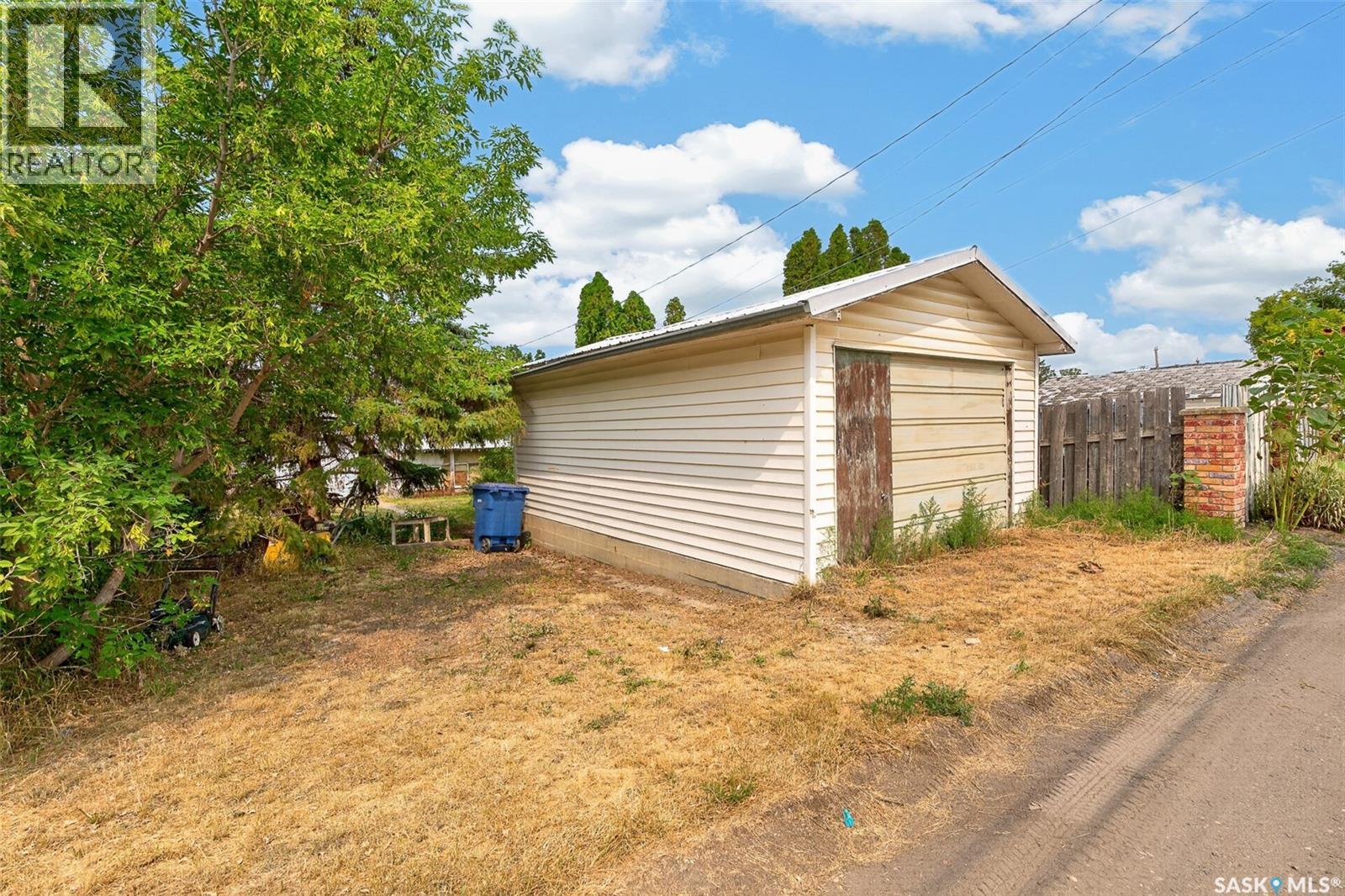 55 Iroquois Street W, Moose Jaw, Saskatchewan  S6H 5A4 - Photo 46 - SK045229