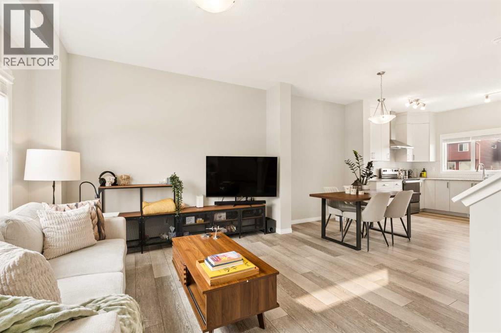 848 Chinook Gate Parade Sw, Airdrie, Alberta  T0M 0E0 - Photo 6 - A2336367