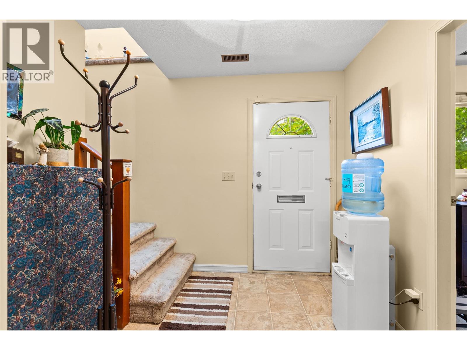 1812 46 Avenue, Vernon, British Columbia  V1T 3P5 - Photo 4 - 10390842