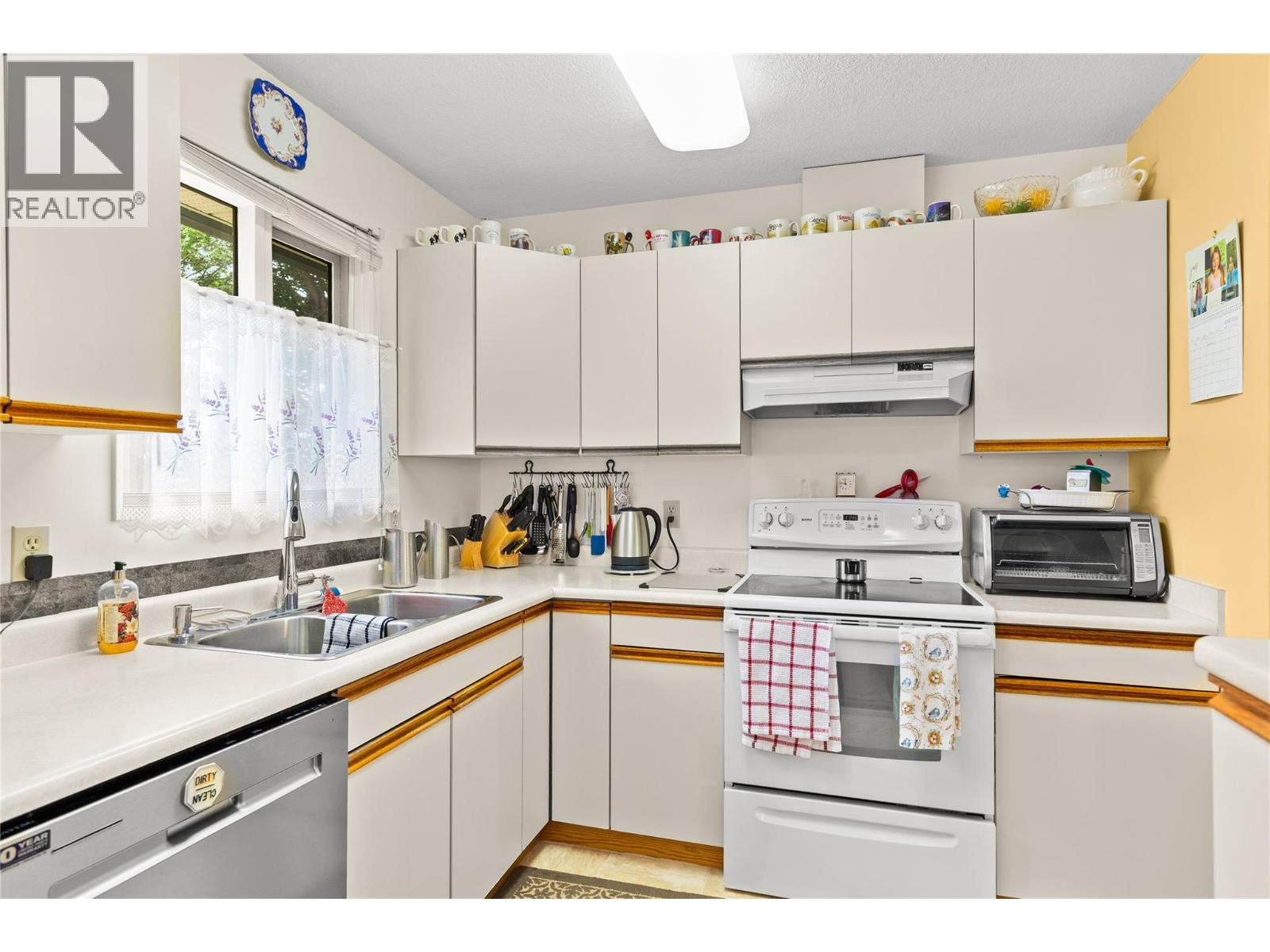 1812 46 Avenue, Vernon, British Columbia  V1T 3P5 - Photo 10 - 10390842