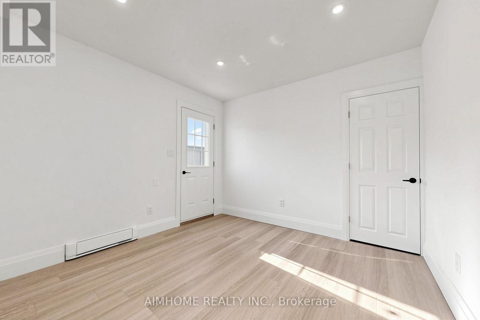 95 Steeles Avenue E, Toronto, Ontario  M2M 3Y4 - Photo 17 - C13665184