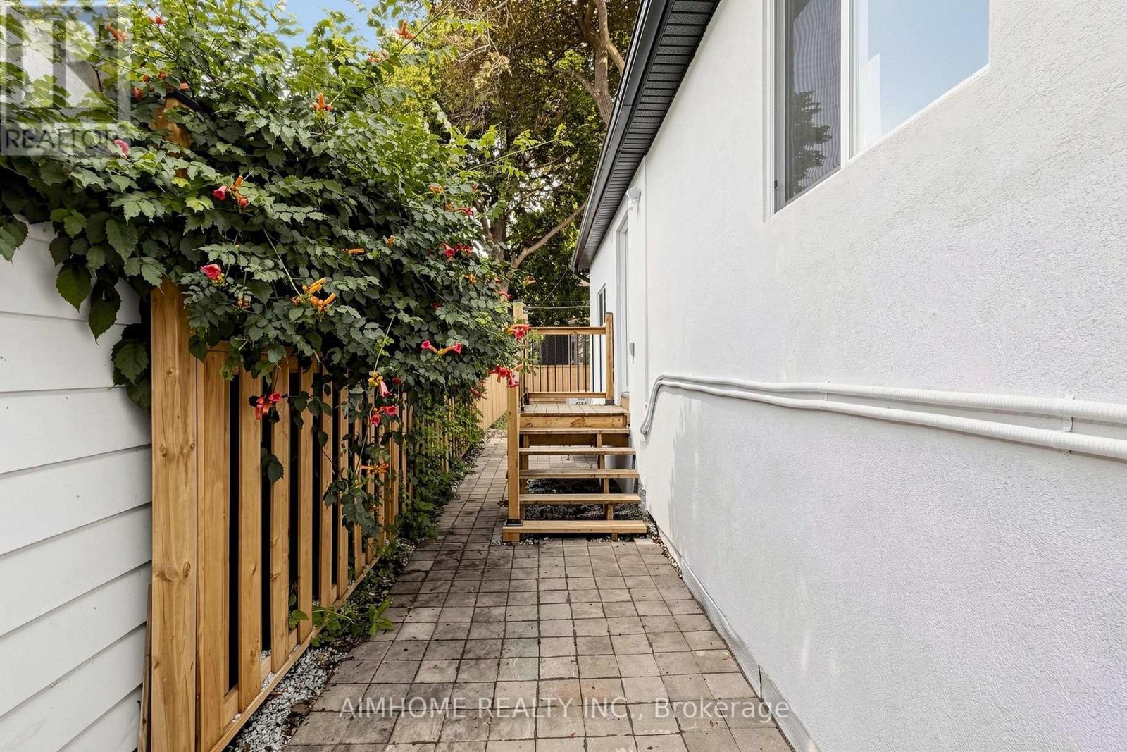 95 Steeles Avenue E, Toronto, Ontario  M2M 3Y4 - Photo 36 - C13665184