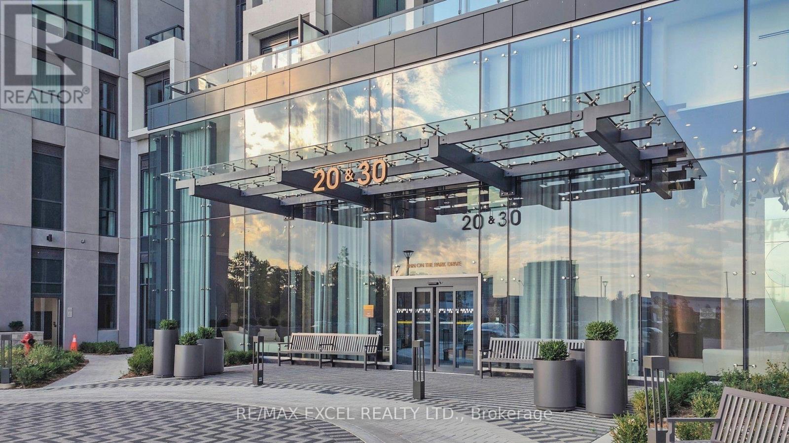 2331 - 20 Inn On The Park Drive, Toronto, Ontario  M3C 0P8 - Photo 4 - C13665192