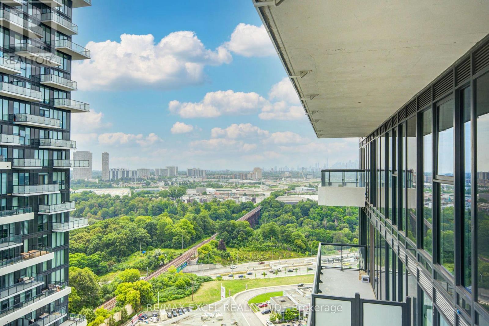2331 - 20 Inn On The Park Drive, Toronto, Ontario  M3C 0P8 - Photo 43 - C13665192