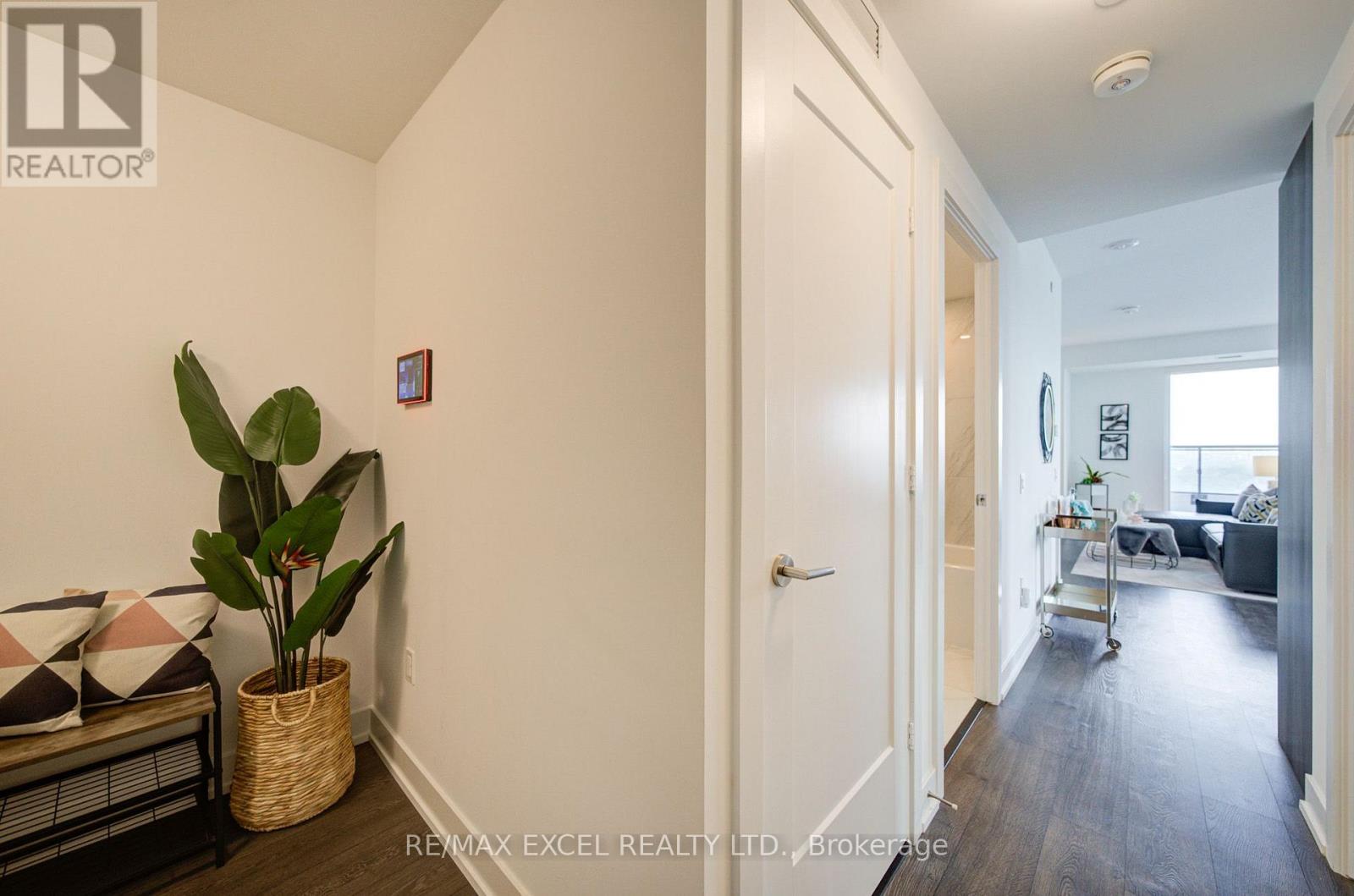 2331 - 20 Inn On The Park Drive, Toronto, Ontario  M3C 0P8 - Photo 8 - C13665192