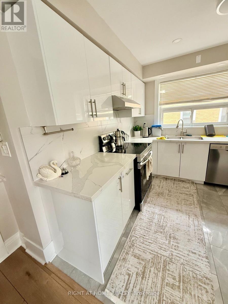 Main - 53 Garthdale Court, Toronto, Ontario  M3H 5P7 - Photo 12 - C13665196