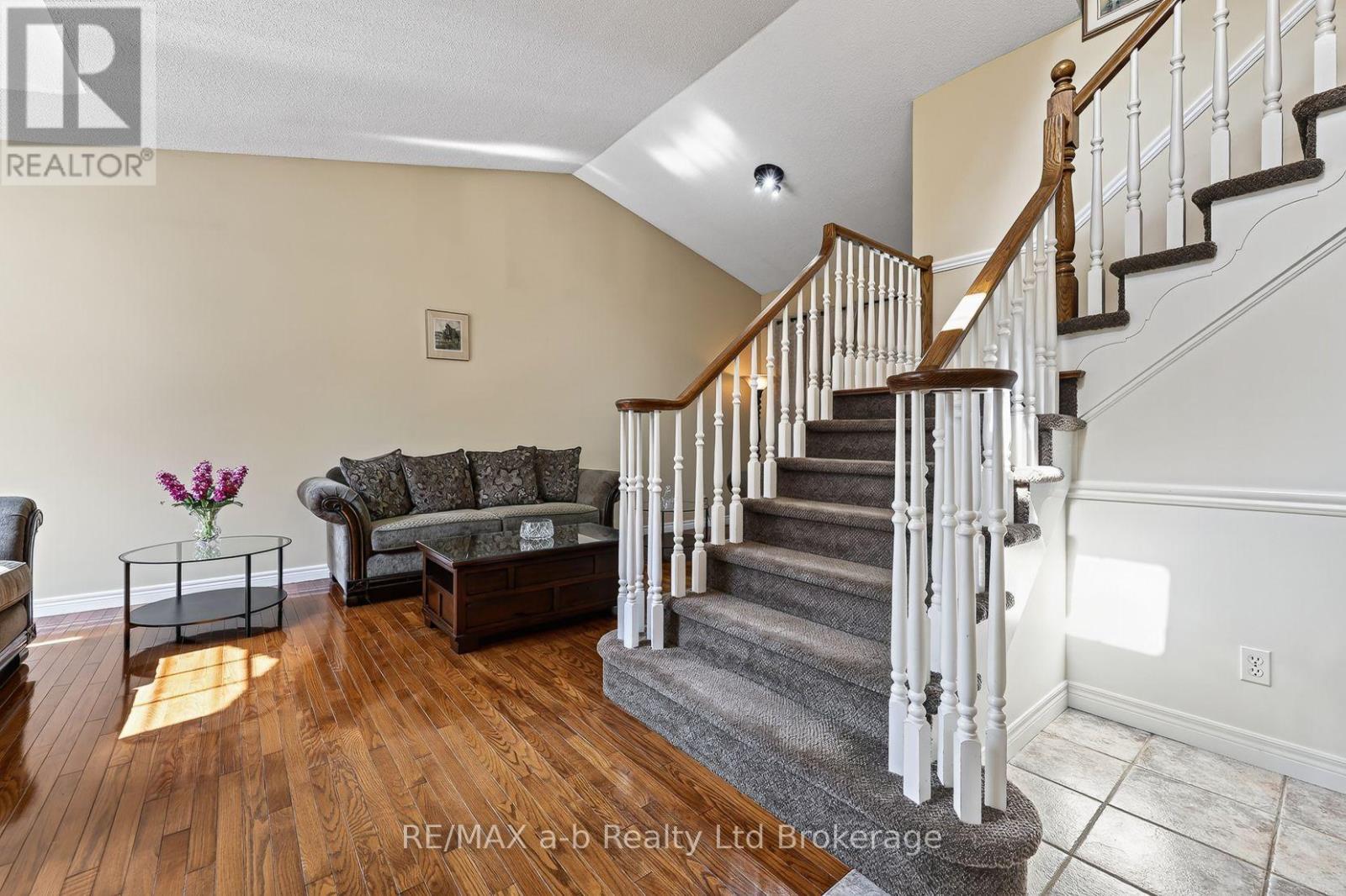 72 Indian Road, Woodstock, Ontario  N4T 1R5 - Photo 17 - X13665188