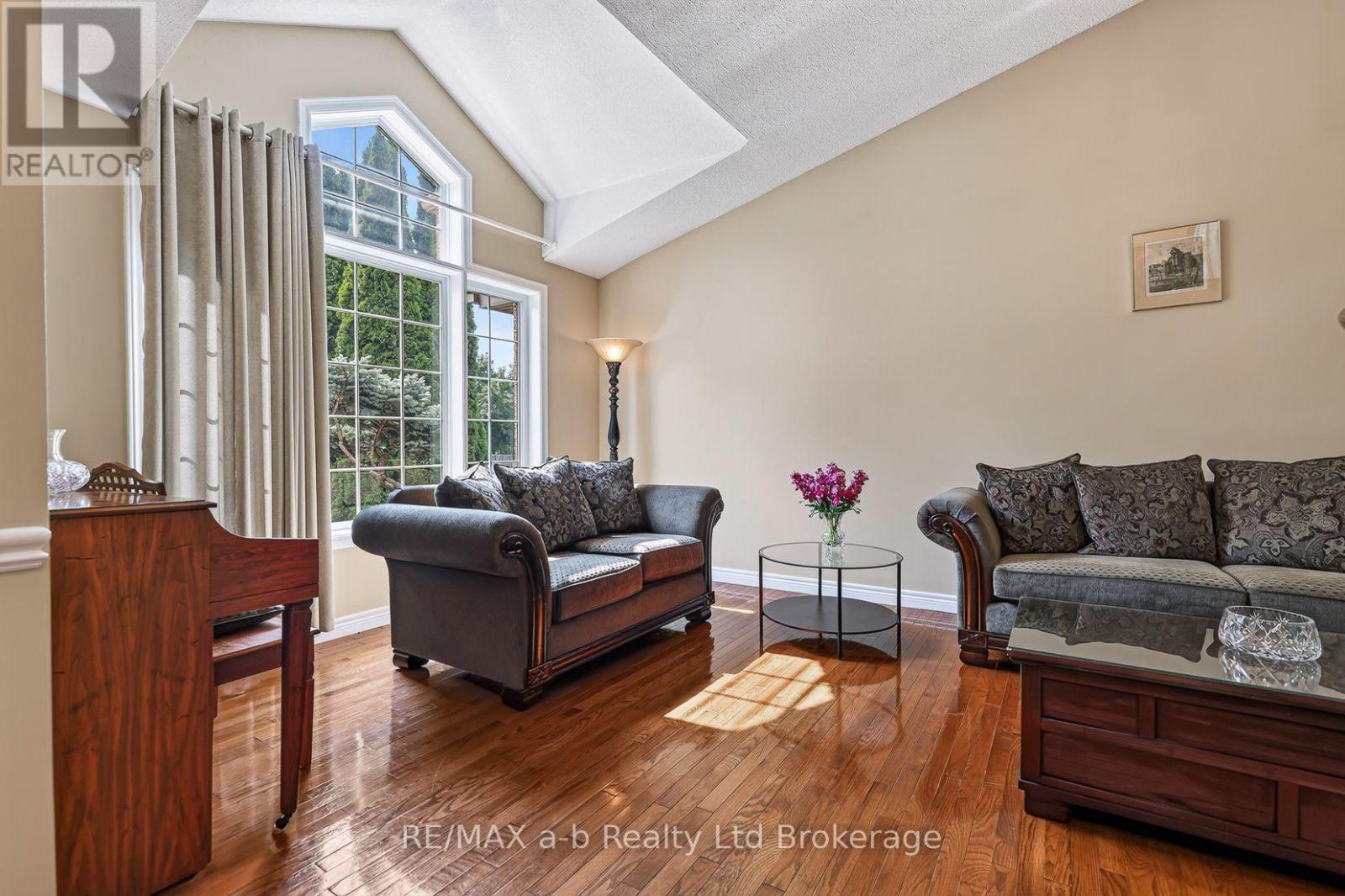 72 Indian Road, Woodstock, Ontario  N4T 1R5 - Photo 18 - X13665188