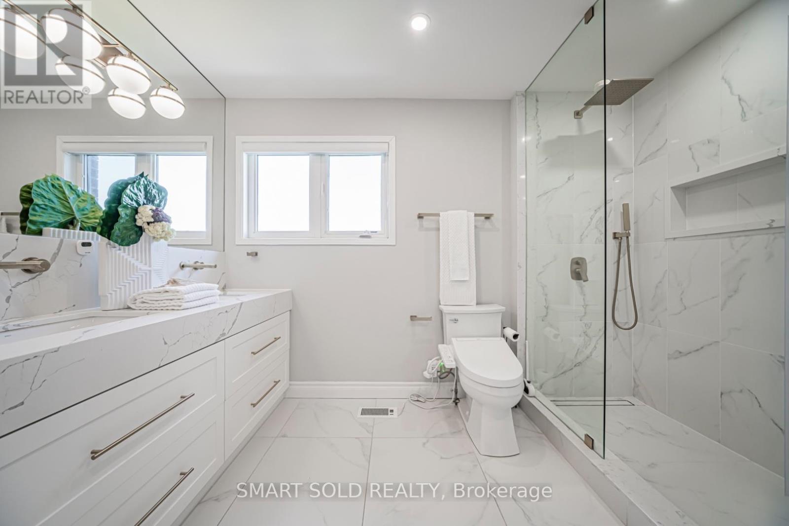 8 Gordon Weeden Road, Markham, Ontario  L6E 1Y5 - Photo 25 - N13665200