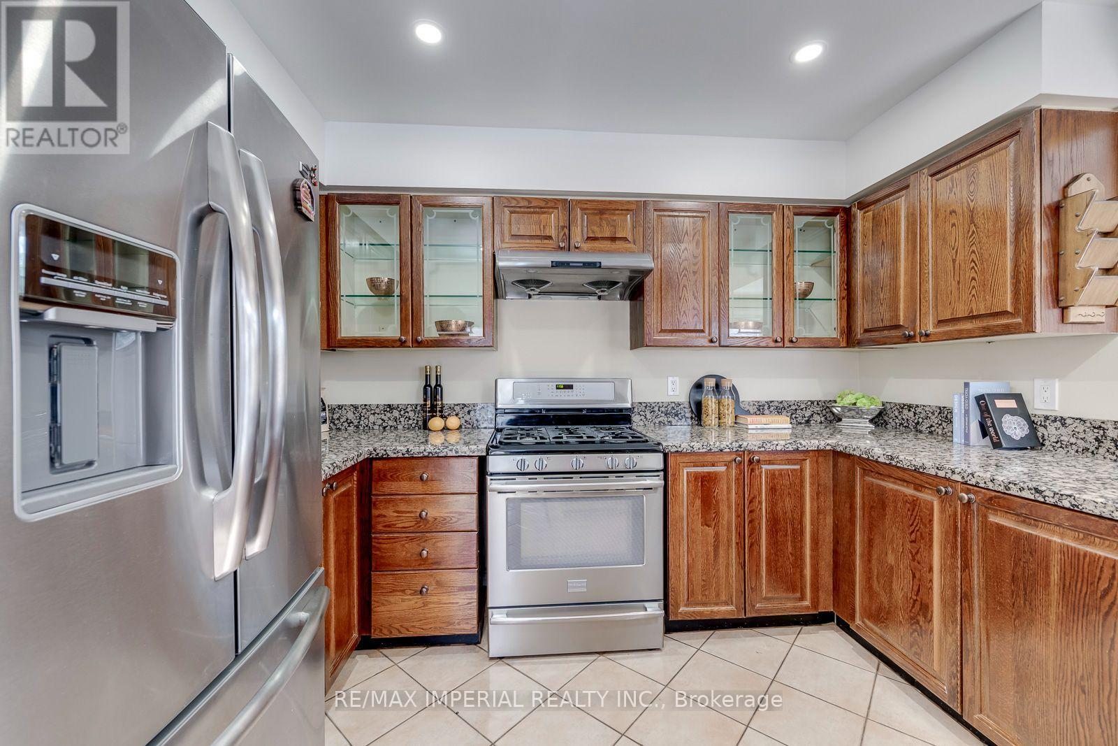 4303 Mayflower Drive, Mississauga, Ontario  L5R 1T7 - Photo 14 - W13665182