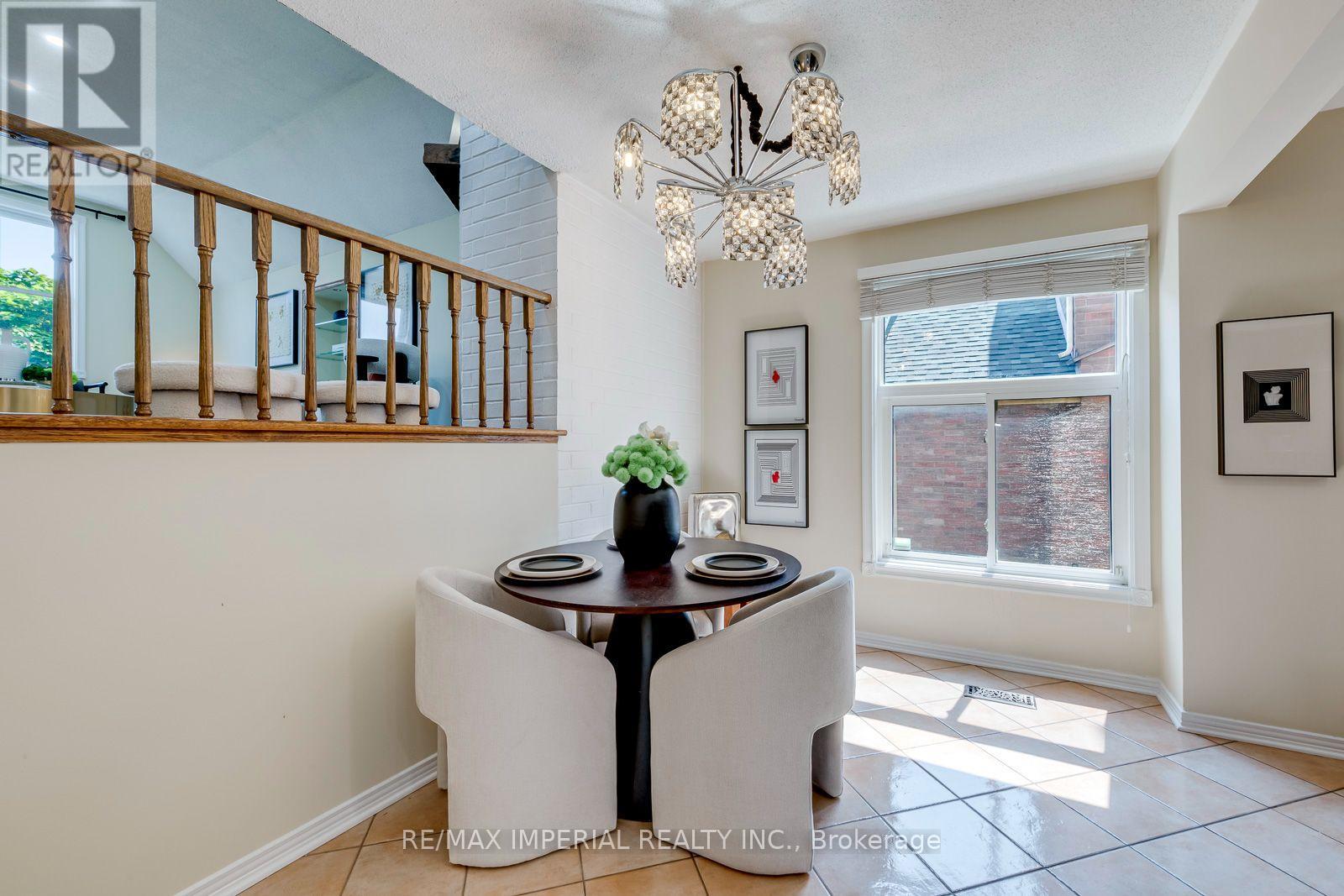 4303 Mayflower Drive, Mississauga, Ontario  L5R 1T7 - Photo 18 - W13665182