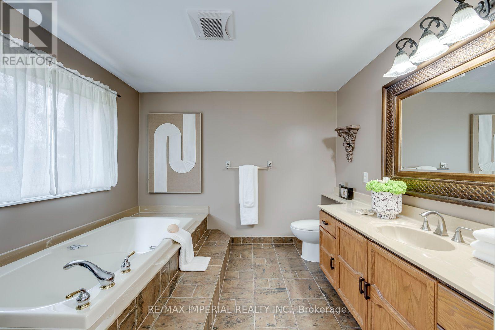 4303 Mayflower Drive, Mississauga, Ontario  L5R 1T7 - Photo 30 - W13665182
