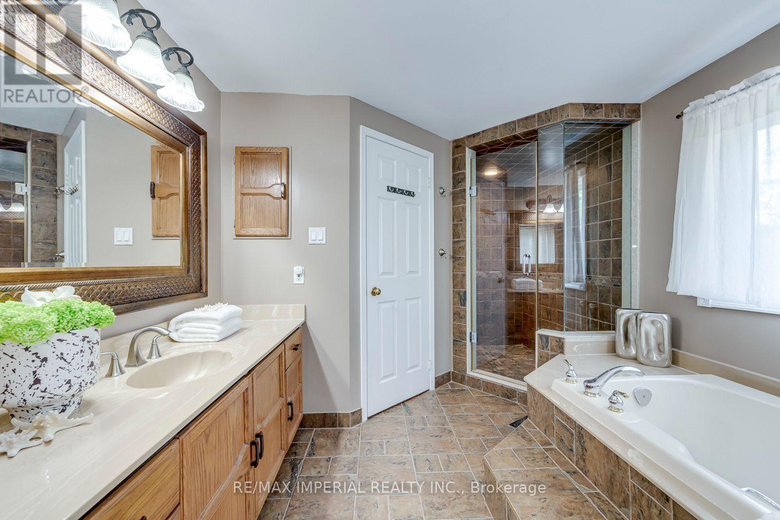 4303 Mayflower Drive, Mississauga, Ontario  L5R 1T7 - Photo 31 - W13665182