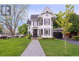 11 CHURCH STREET, Halton Hills, Ontario