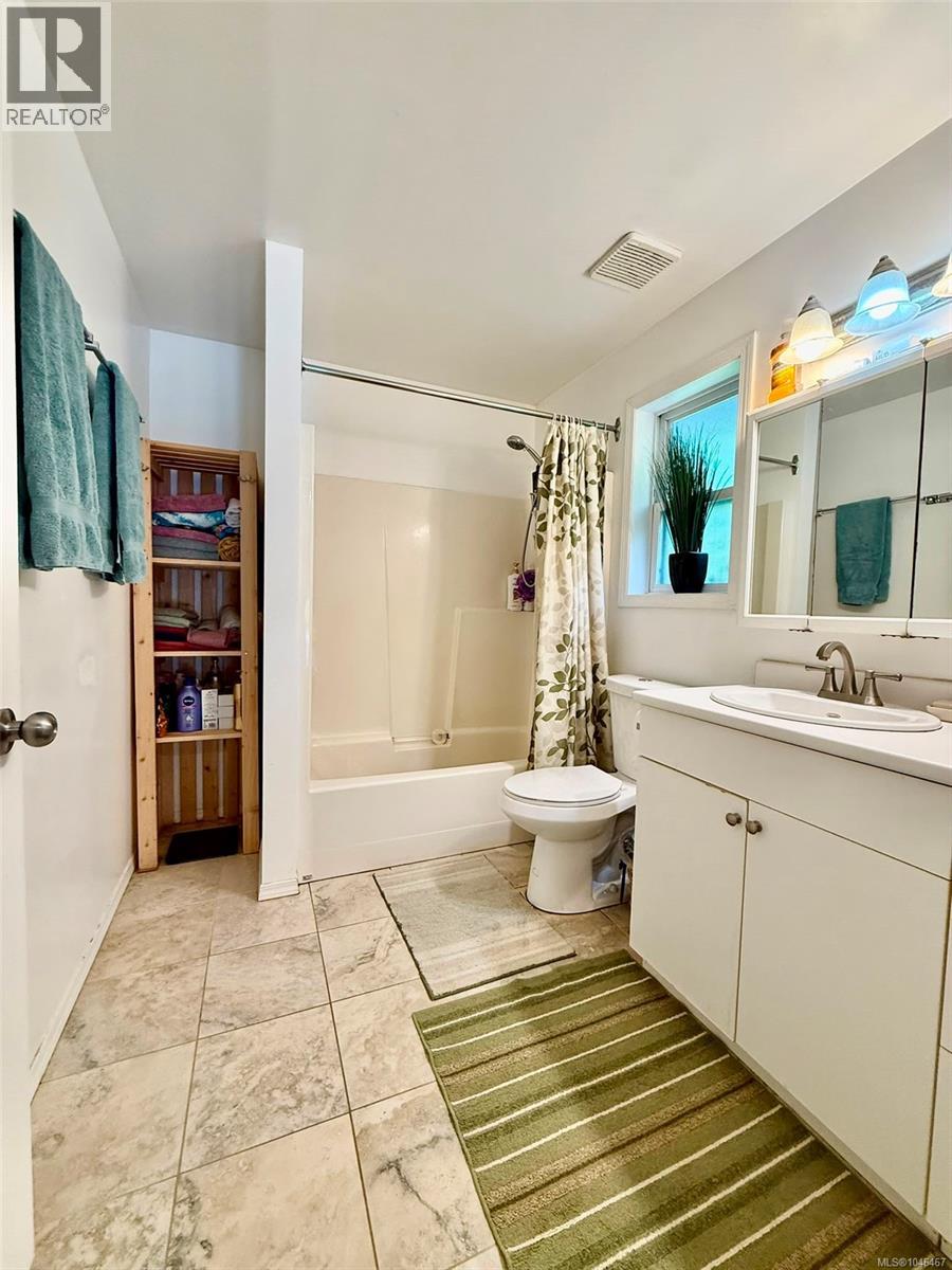 1212 Lynn Rd, Tofino, British Columbia  V0R 2Z0 - Photo 59 - 1046467