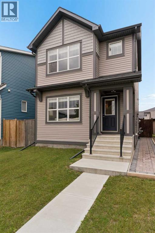 848 Chinook Gate Parade SW, Airdrie, Alberta  T0M 0E0 - Photo 3 - A2336367