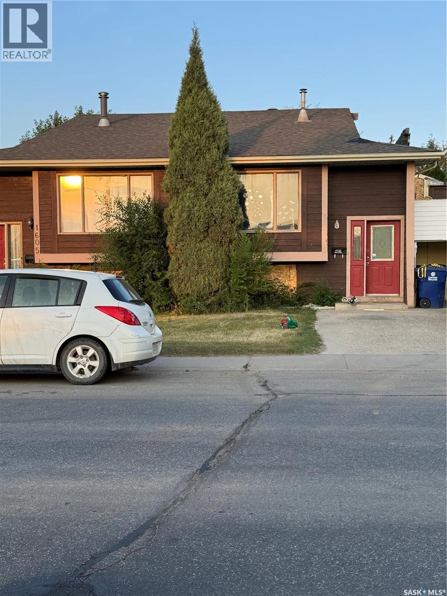1607 Acadia Drive, Saskatoon, Saskatchewan  S7H 5K7 - Photo 2 - SK045318