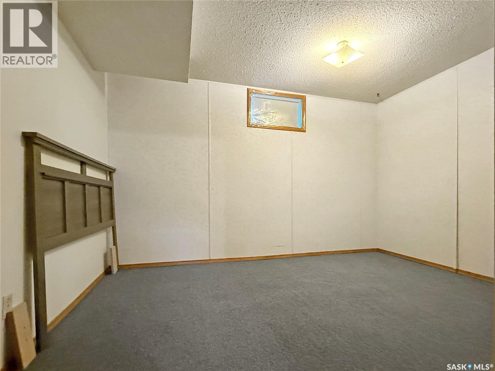 Se 477 3rd Avenue Se, Swift Current, Saskatchewan  S9H 3K9 - Photo 18 - SK045317