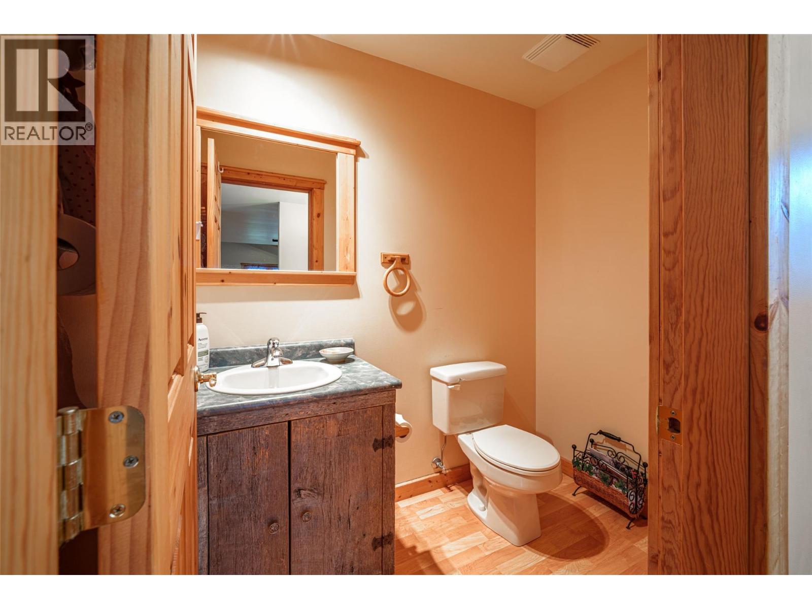 9109 Mackie Drive, Coldstream, British Columbia  V1B 1H1 - Photo 32 - 10391418