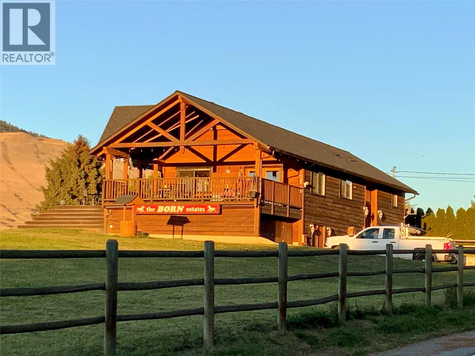 9109 Mackie Drive, Coldstream, British Columbia  V1B 1H1 - Photo 8 - 10391418