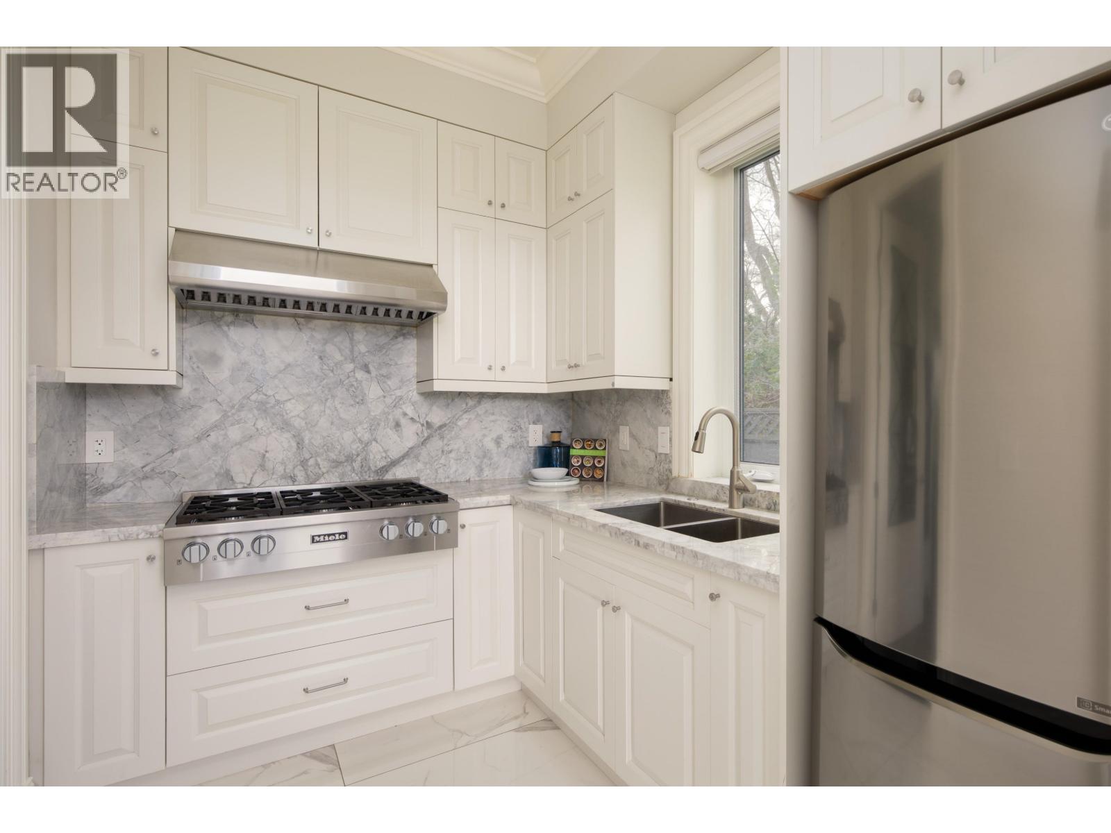 3955 W Broadway, Vancouver, British Columbia  V6R 2C2 - Photo 18 - R3154874