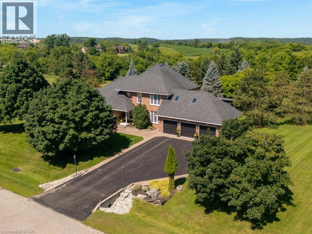 216 RED MAPLE Court, North Dumfries, Ontario
