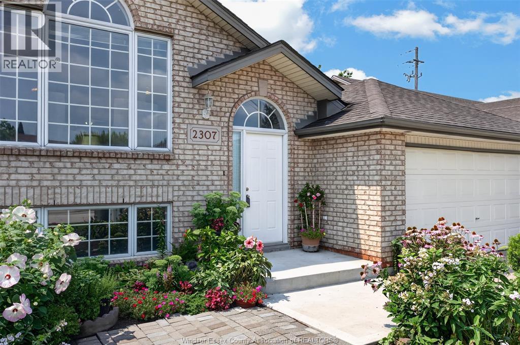 2307 Northway Avenue, Windsor, Ontario  N9E 4N6 - Photo 3 - 26019463