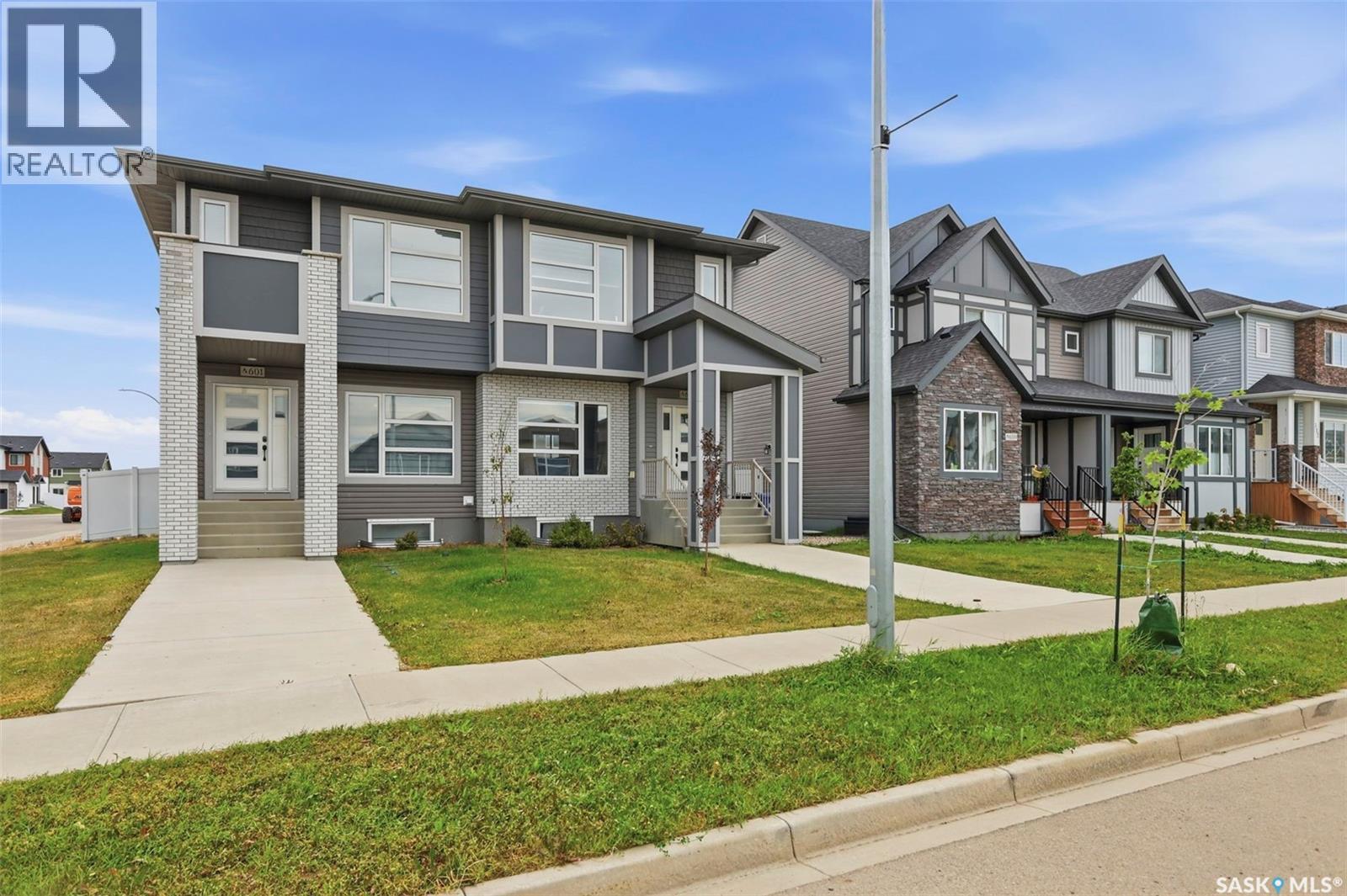 605 Feheregyhazi Boulevard, Saskatoon, Saskatchewan  S7W 0Z4 - Photo 2 - SK045210