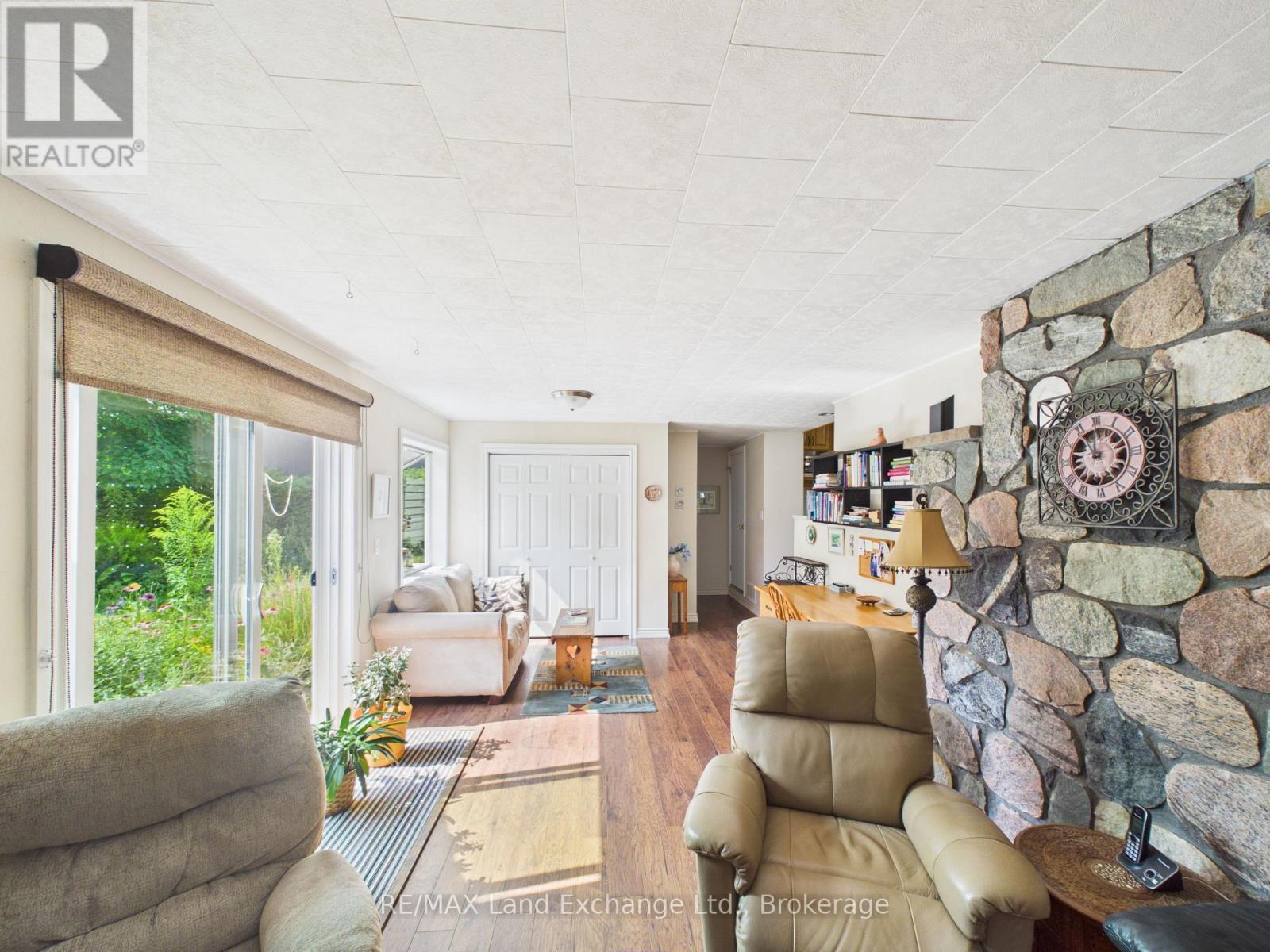457 Penetangore Row S, Kincardine, Ontario  N2Z 2J7 - Photo 12 - X13665264