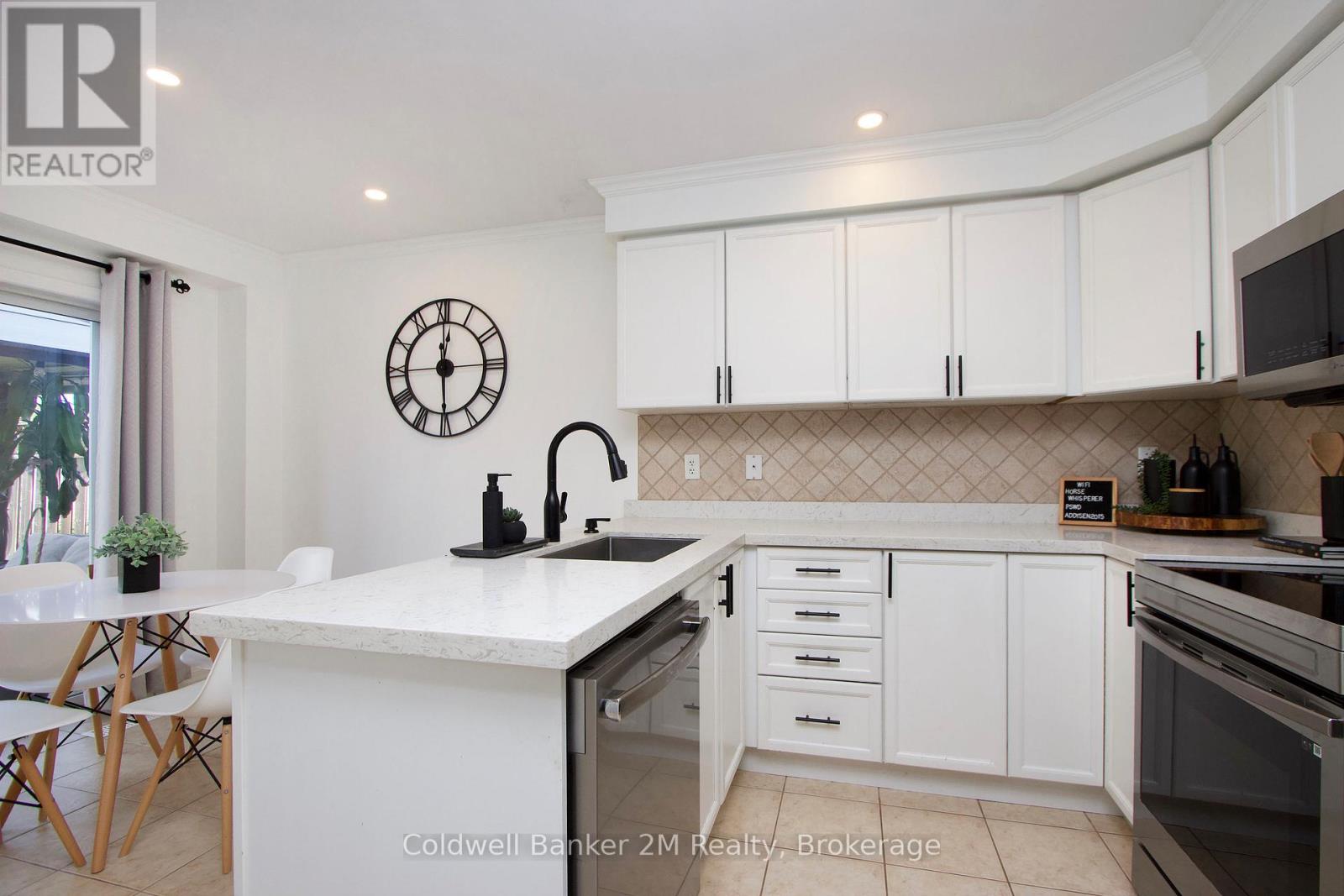 10 Eldad Drive, Clarington, Ontario  L1C 5L1 - Photo 6 - E13665284