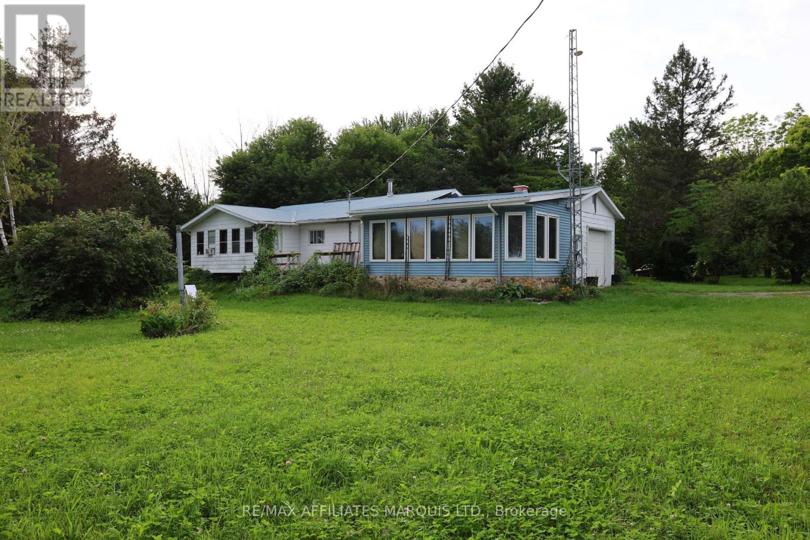 19442 Kenyon Conc  8 Road, North Glengarry, Ontario K0C 1A0 - Photo 3 - X13665274