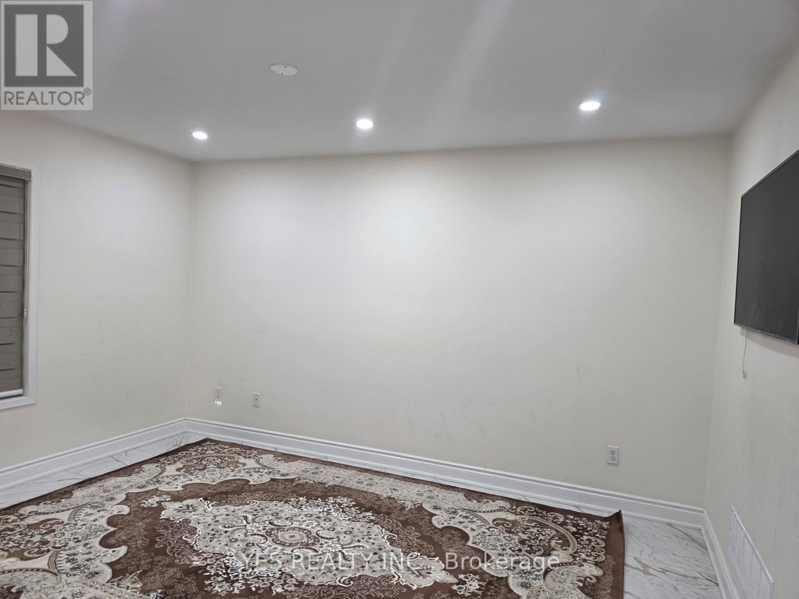 52 Hollingsworth Circle, Brampton, Ontario  L7A 0J7 - Photo 5 - W13550078