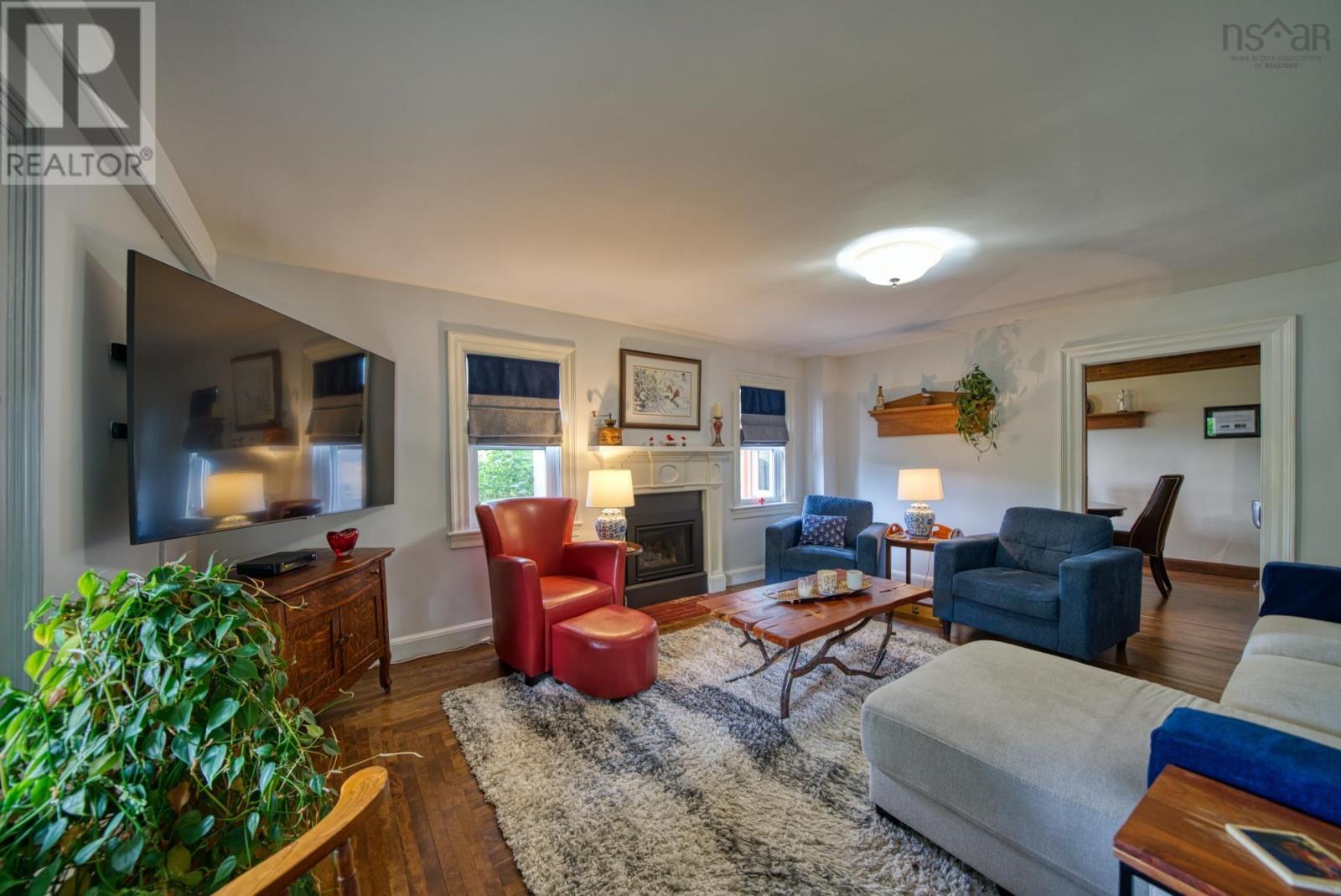 261 Edgewater Street, Mahone Bay, Nova Scotia  B0J 2E0 - Photo 16 - 202620321