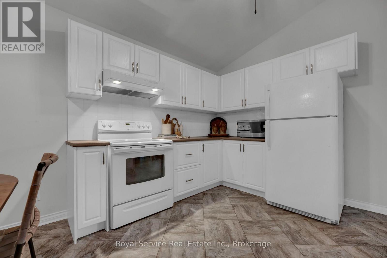 33 Mallory Street, Clarington, Ontario  L1E 2B4 - Photo 16 - E13665310