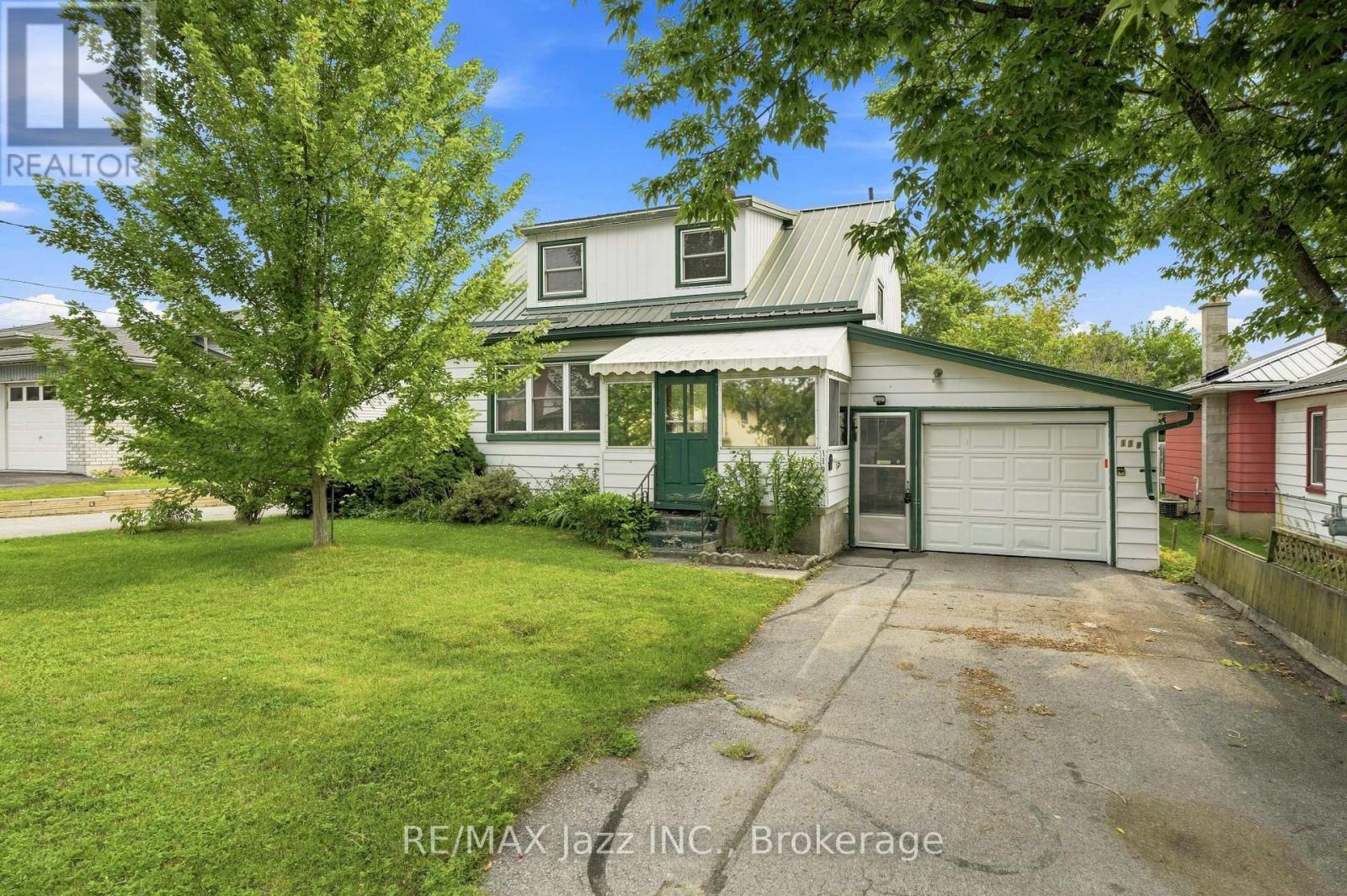 119 West Street W, Belleville, Ontario  K8N 4X8 - Photo 1 - X13665304