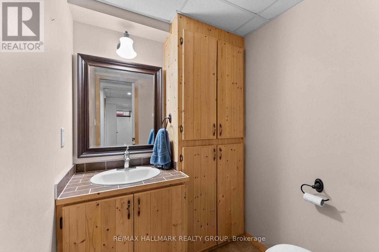 1446 Deavy Way, Ottawa, Ontario  K1E 2W8 - Photo 37 - X13665330