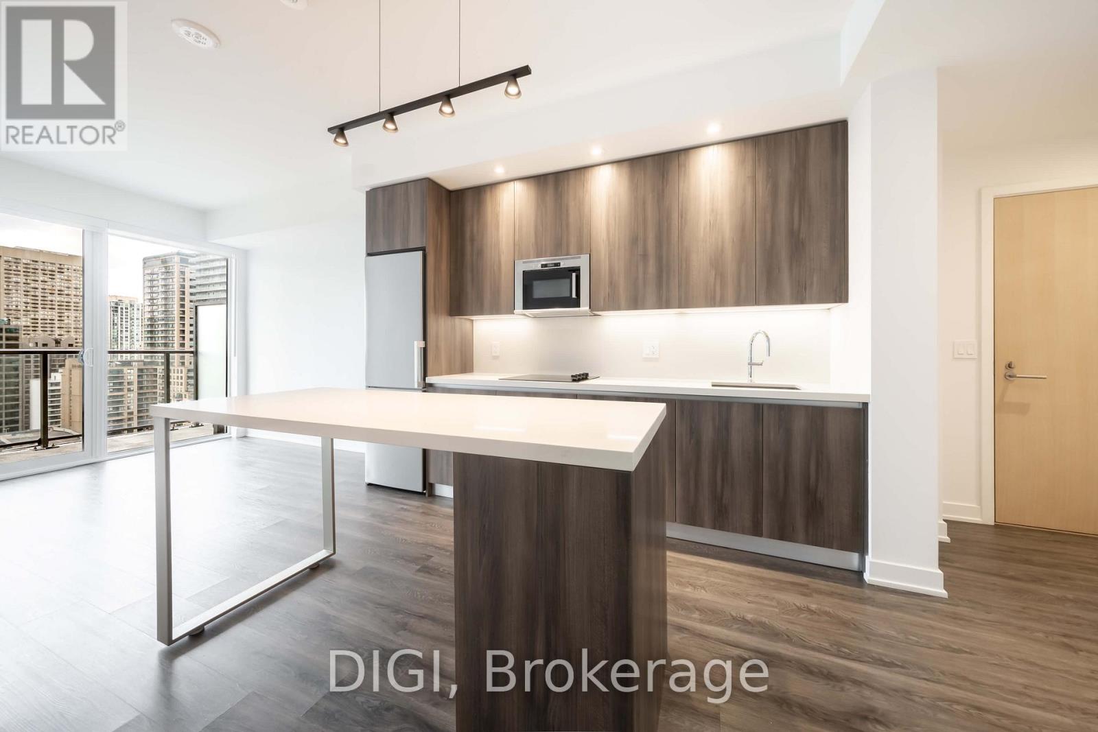 1205 - 8 GLOUCESTER STREET
