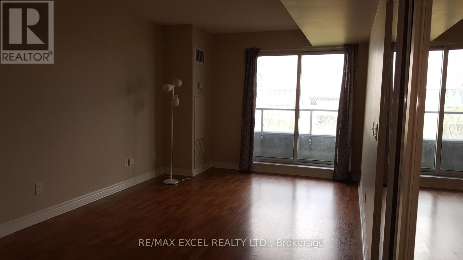 418 - 70 Town Centre Court, Toronto, Ontario M1P 0B2 - Photo 5 - E13665282